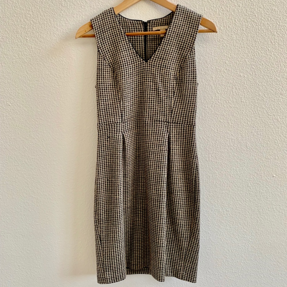 Banana Republic Houndstooth V-neck Dress Sz S